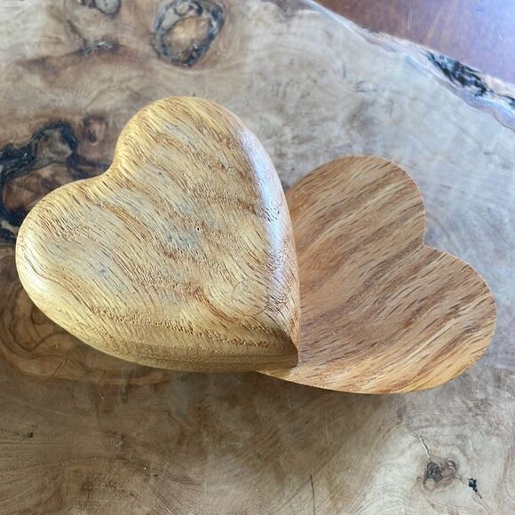 Handmade Wooden Heart Box with Swivel Lid - Picture 4 of 6
